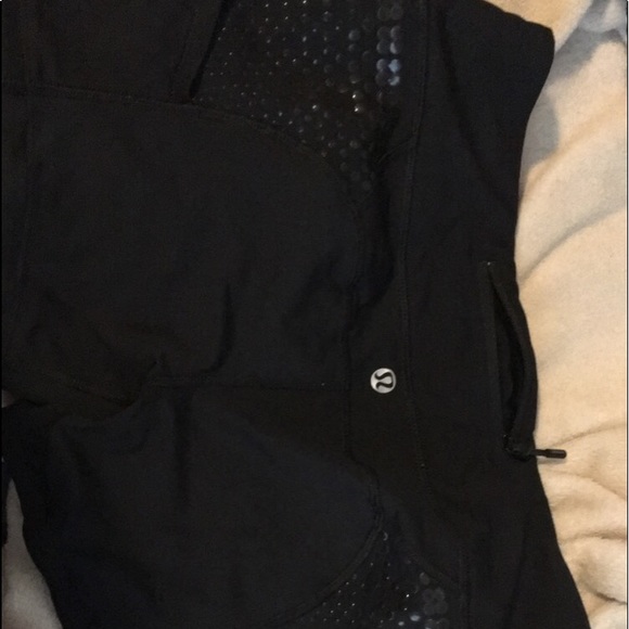 Lulu shorts size 4 - Picture 1 of 6